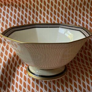 Noritake Large Fruit Bowl King's Guard